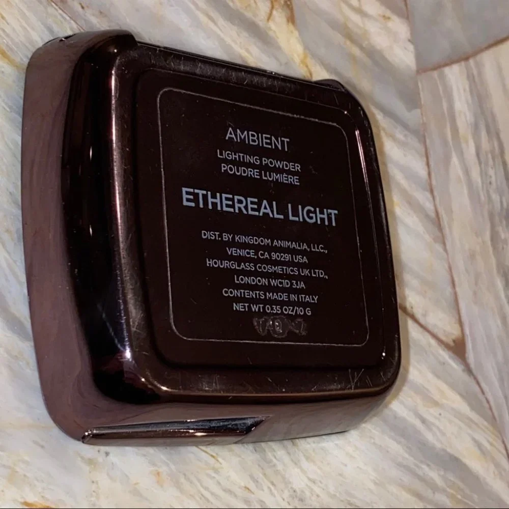 Hourglass Ambient Lighting Powder Ethereal Light
